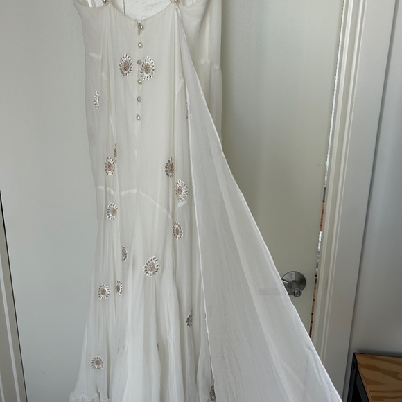 Daughter Of Simone "Stevie" wedding gown - unworn/unaltered - Picture 8 of 12